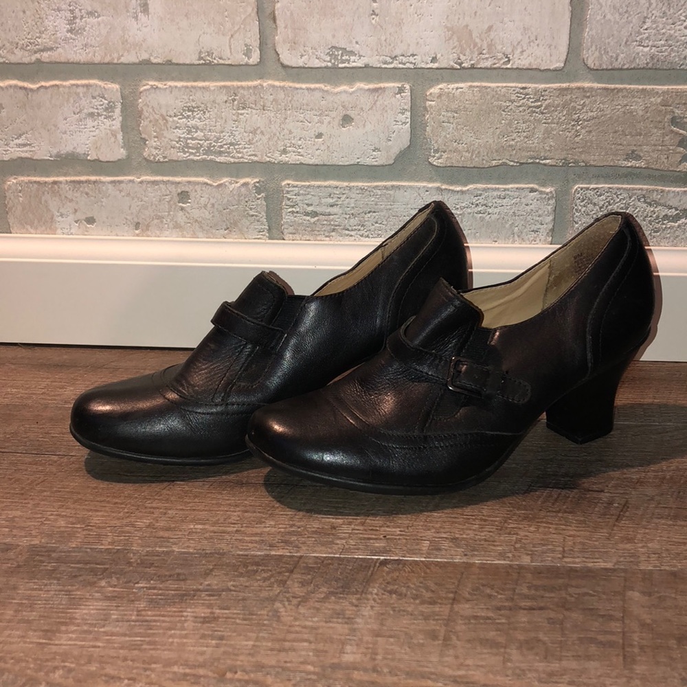 Strictly Comfort black memory foam heels
